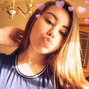 Meet your Posher, Alexis